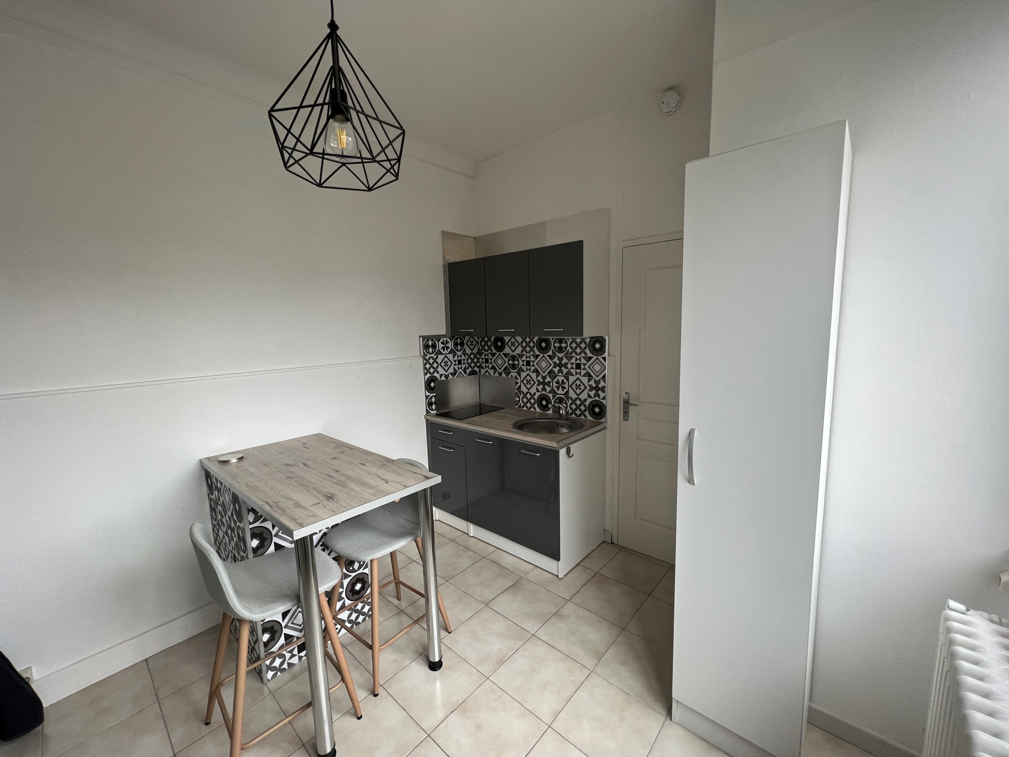 Immo80 – L'immobilier à Amiens et dans la Somme-STUDIO QUARTIER HENRIVILLE – VISITE VIRTUELLE