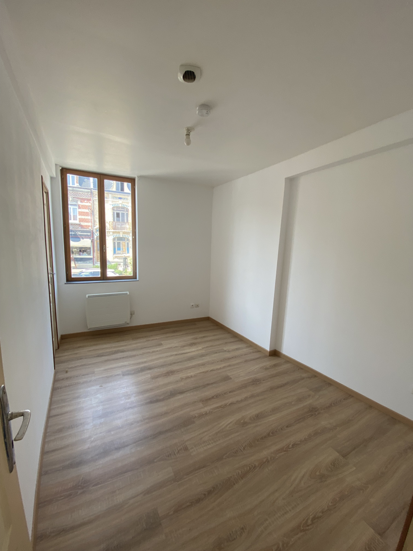 Immo80 – L'immobilier à Amiens et dans la Somme-MAISON 4 PIECES 115 m2 AVEC TERRAIN + 3 GARAGES + DEPENDANCES