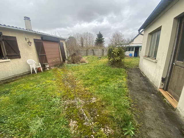 Immo80 – L'immobilier à Amiens et dans la Somme-SALOUEL MAISON DE PLAIN PIED A RÉNOVER AVEC SOUS SOL,JARDIN ET GARAGE