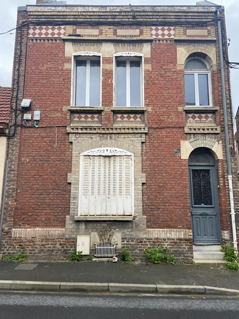 Immo80 – L'immobilier à Amiens et dans la Somme-QUARTIER SAINT HONORE MAISON A REMETTRE EN ETAT AVEC GRAND GARAGE-ATELIER ET JARDIN
