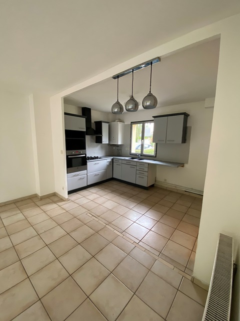 Immo80 – L'immobilier à Amiens et dans la Somme-MAISON AVEC JARDIN ET GARAGE A DEUX PAS DE L’HOPITAL SUD