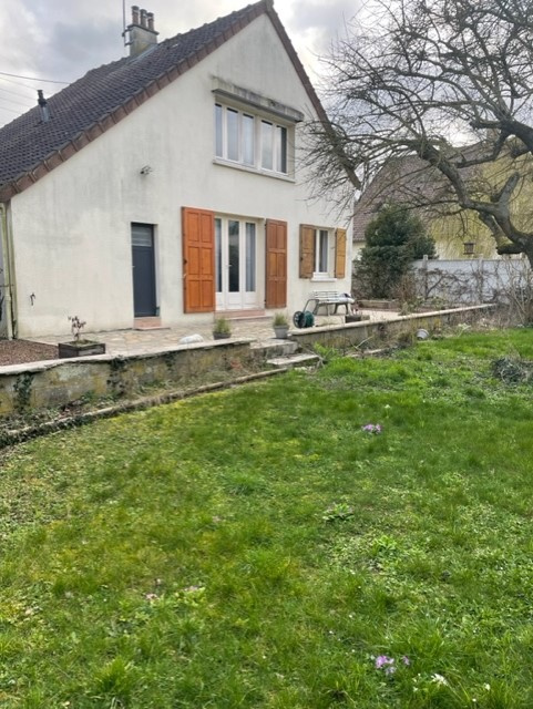 Immo80 – L'immobilier à Amiens et dans la Somme-Amiens sud rue Saint Fuscien Pavillon individuel avec garage et jardin