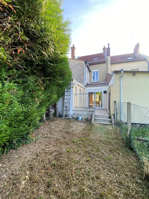 Immo80 – L'immobilier à Amiens et dans la Somme-AMIENS SUD, MAISON 5 CHAMBRES AVEC JARDIN ET STATIONNEMENT