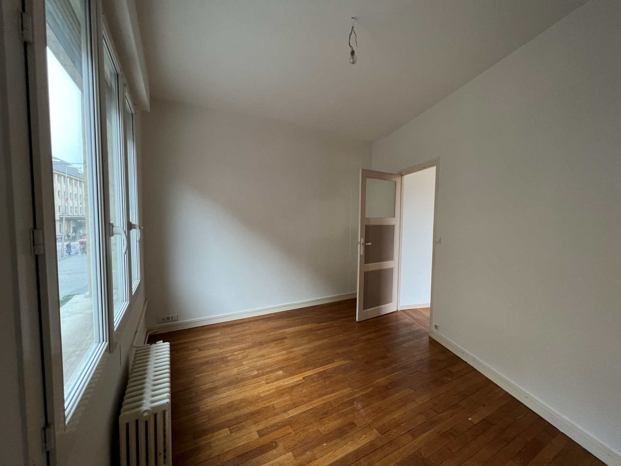 Immo80 – L'immobilier à Amiens et dans la Somme-APPARTTEMENT 4 PIECES EN HYPER CENTRE-VILLE PLACE GAMBETTA – chauffage compris